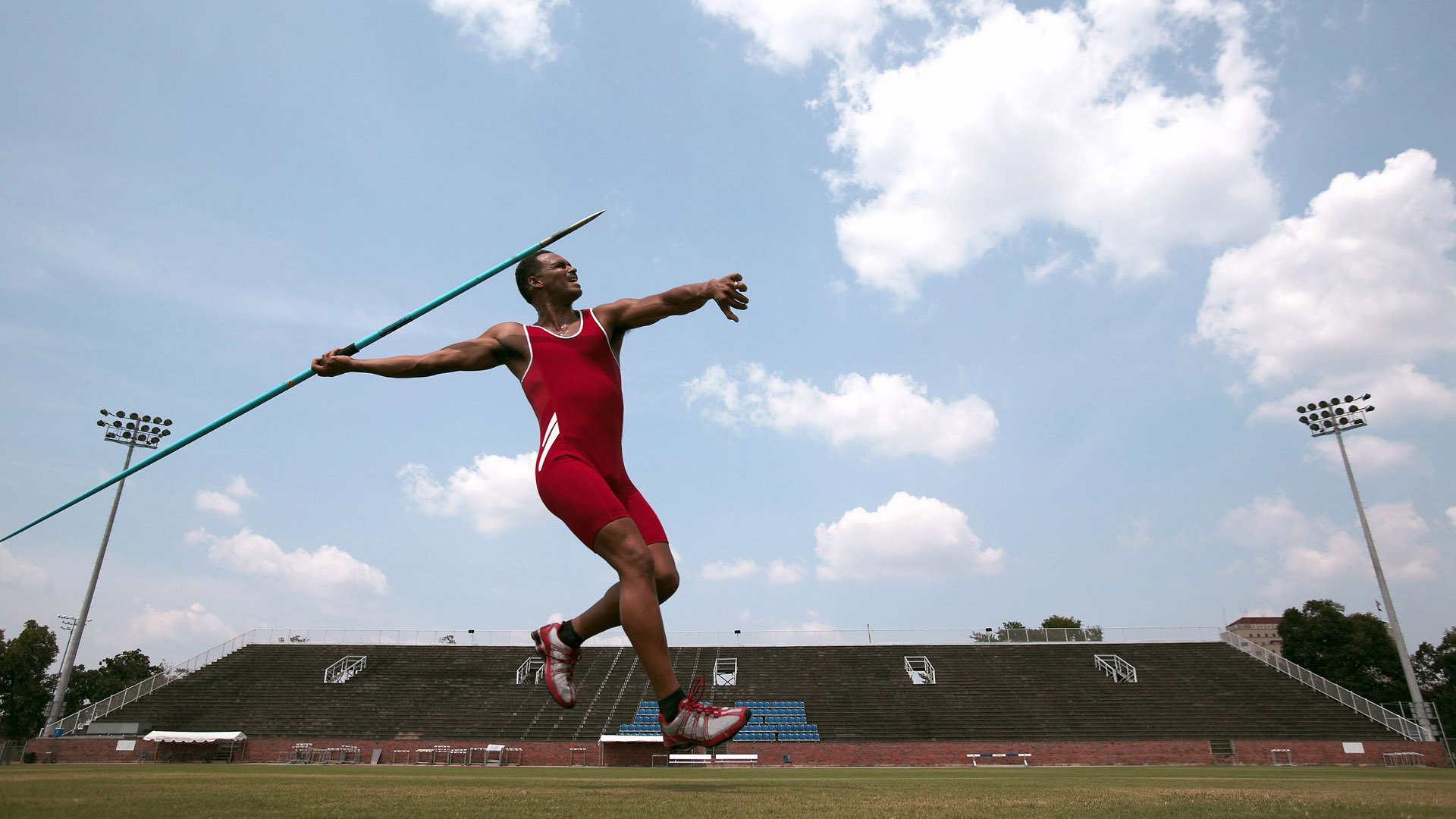 星空体育官方平台-亚特兰大主场气势强劲压制来访对手，亚特兰大攻势足球